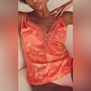 NEW FREE PEOPLE- Silky Cami Top with Lace and Thin Straps in size Small